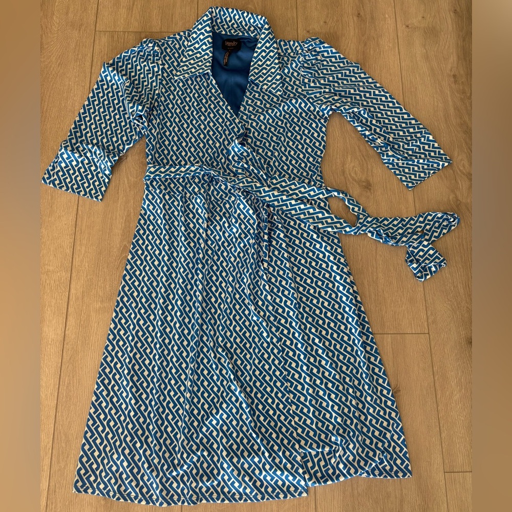 Laundry By Shelli Segal Blue and White Geometric Wrap Dress
